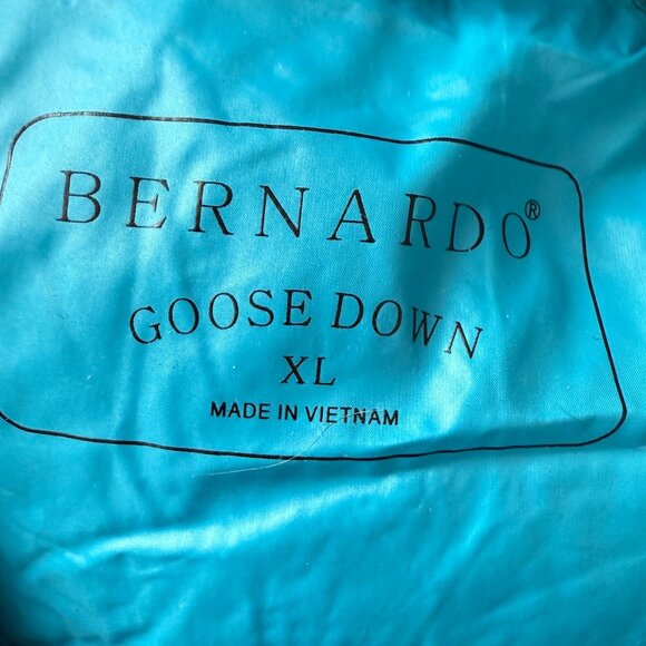 Bernardo Goose Down Puffer Vest Sz XL Full Zip Blue/Teal Nylon Lightweight - Picture 5 of 10